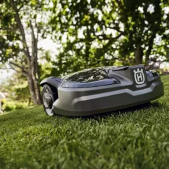 All Husqvarna Automowers® Husqvarna Automower 310 Mark II 8 All Husqvarna Automowers® Husqvarna Automower 310 Mark II